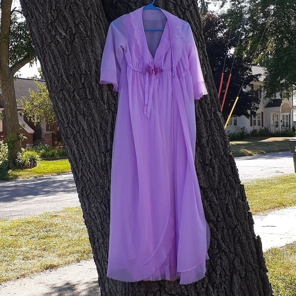 Vintage Evette Robe & Long Lingerie Nightgown Sm‎ P